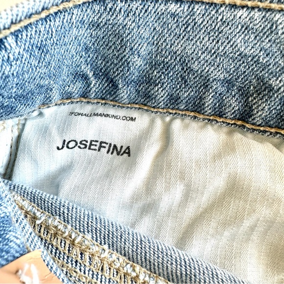 7 FOR ALL MANKIND “Luxe Vintage Josefina” Light Denim Distressed Jeans NWT!! - Picture 9 of 15